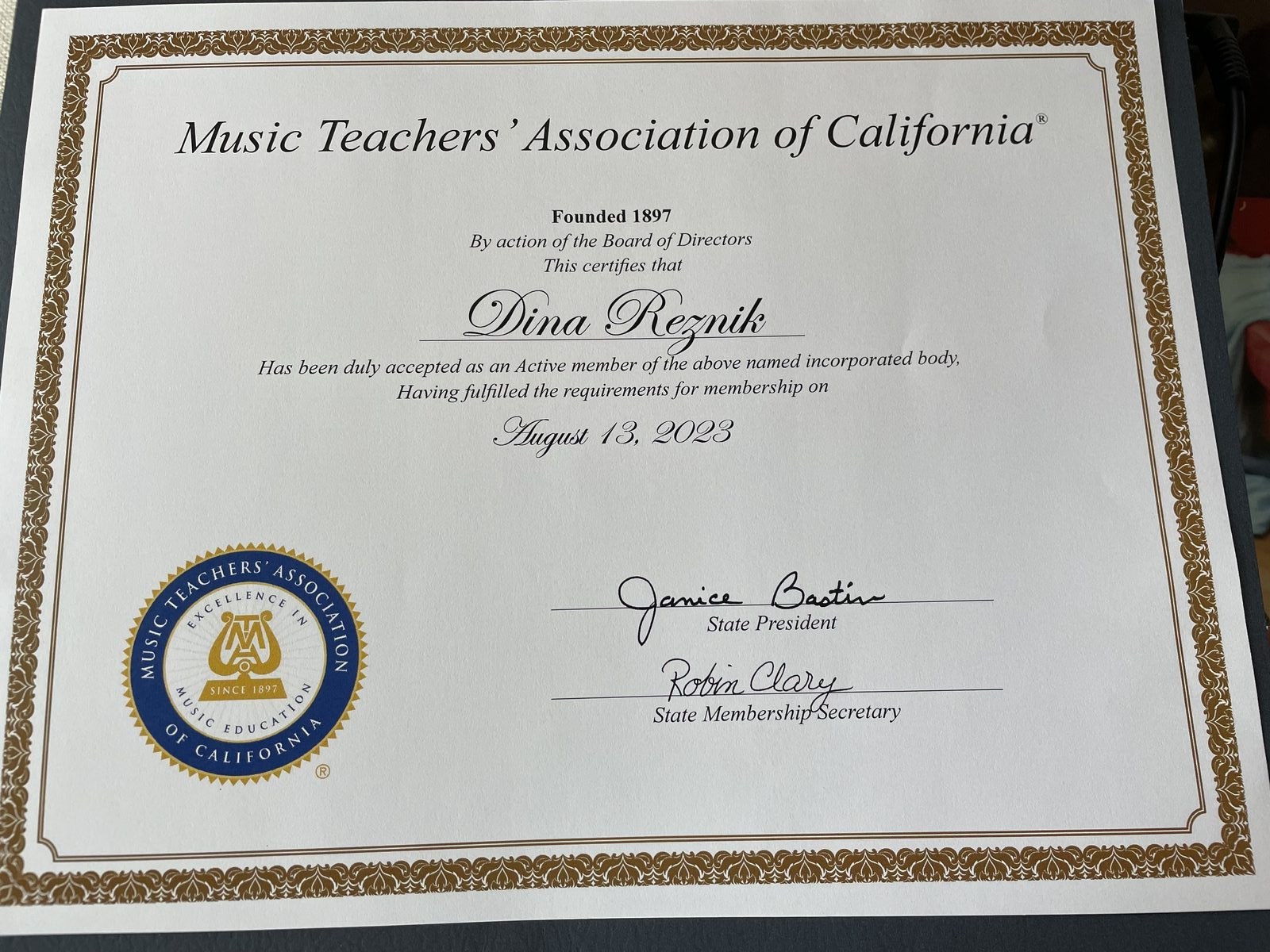 MTAC active membership certificate for Dina Reznik